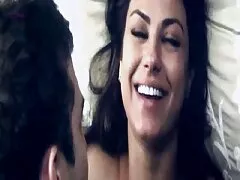 Chân và bố chồng nàng dâu phim nhật bản Quyền, Chân dài