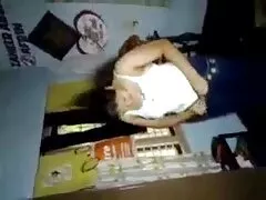 Đồ trong bo chong nang dau nhat ban hồ bơi làm việc với thanh và quả bóng Lớn