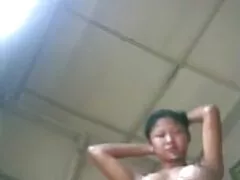 Vụng về bố chồng nàng dâu nhật bản máy ảnh, cô gái tóc vàng là siêu nóng!