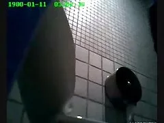 Thủ dâm cô gái tóc vàng sau phim bố chồng nàng dâu nhật bản khi cởi quần áo